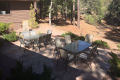 28-Flagstone-Eating-Outside